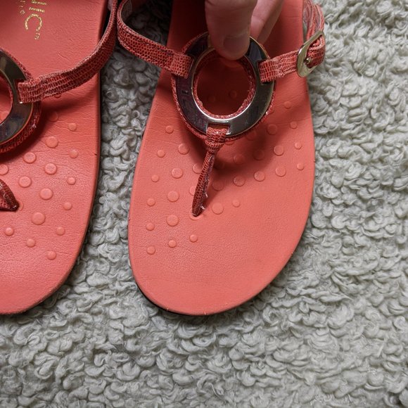 Vionic Karina Slip On Thong Sandles in Orage sz 9 - Picture 3 of 9